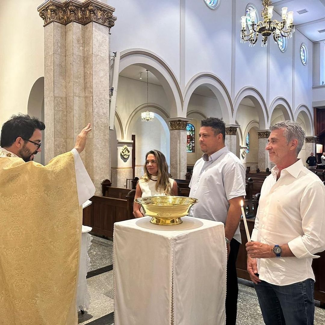“Huyền thoại” Ronaldo Luís Nazário De Lima (Rô Béo) đón nhận Đức tin Công giáo ở tuổi 46