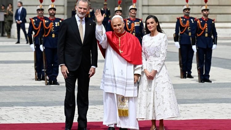 the_king_and_queen_of_spain_welcome_the_pope_to_the_royal_palace_of_madrid_vatican_media